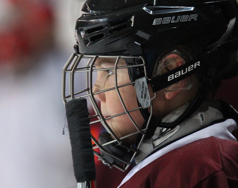 hockey player 2391706 960 720