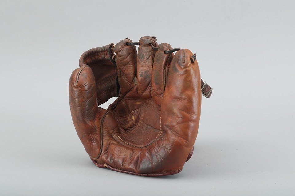 glove 4290294 960 720