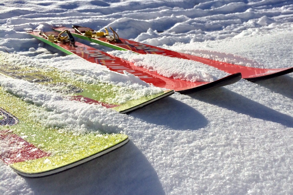 skis 584600 960 720