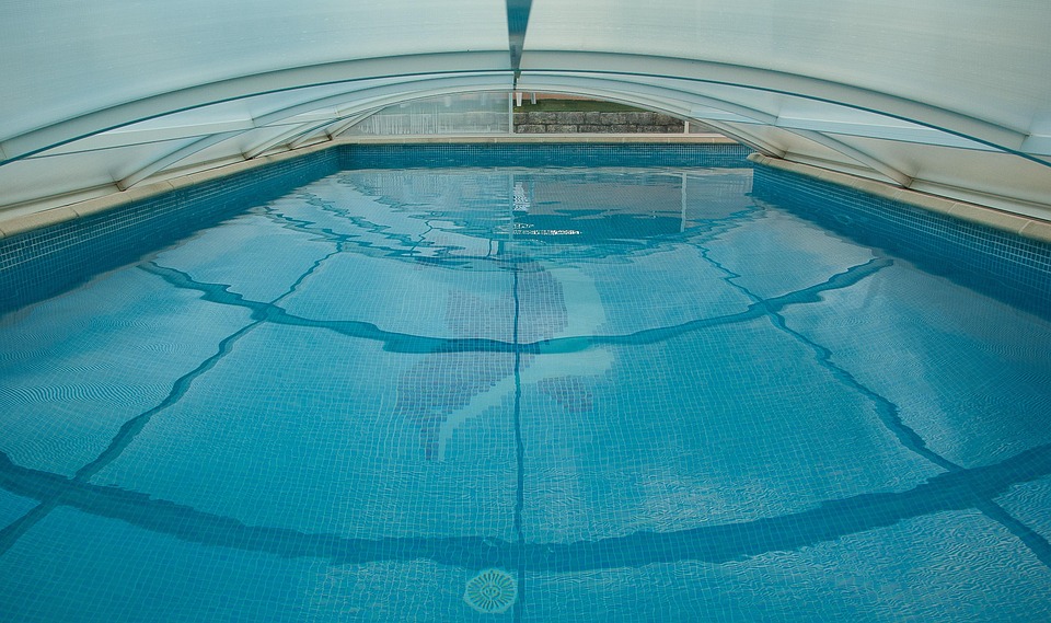 swimming pool 1647498 960 720