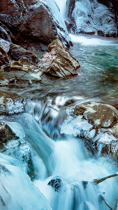 waterfall 9453143 960 720