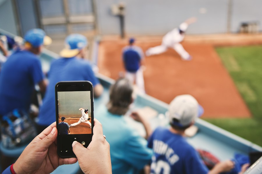 Photo watch baseball on TV tips
