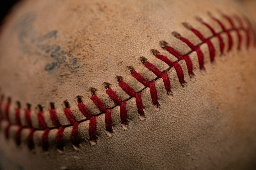 Photo baseball beginner mistakes correction